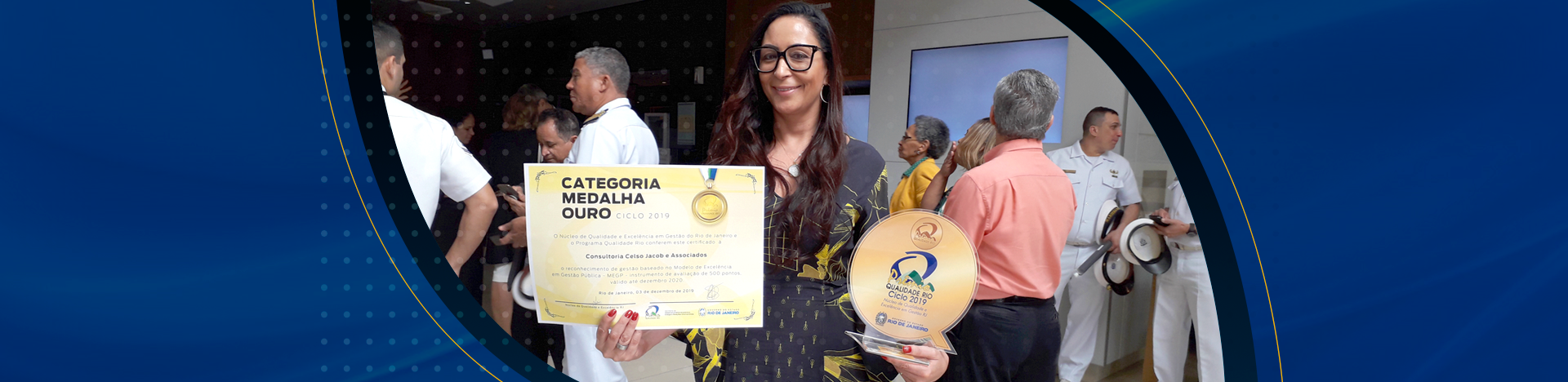CCJ-recebe-certificado-e-medalha-de-ouro-no-PQ_Rio-CCJ